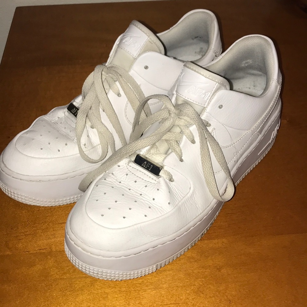 Women’s Nike Air Force 1 Sage Low - Picture 1 of 2